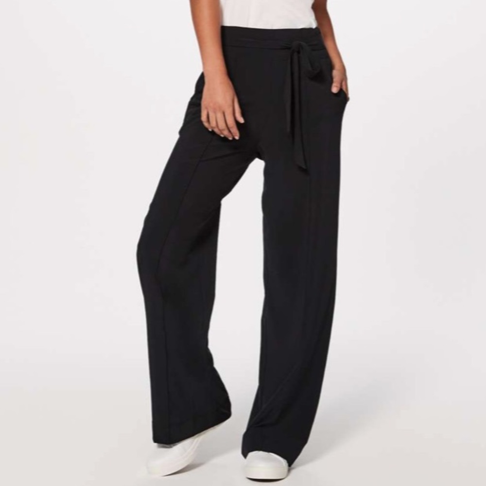 Lululemon Noir Pant